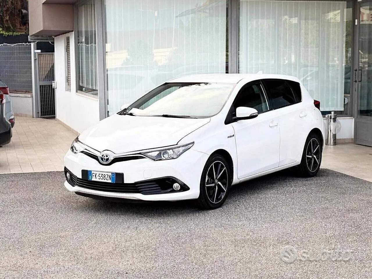 Toyota Auris 2017 photo 3