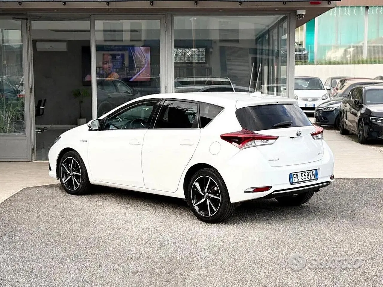 Toyota Auris 2017 photo 4