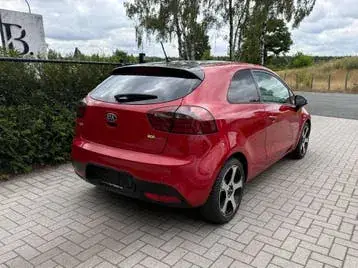 Kia Rio 2013 photo 4