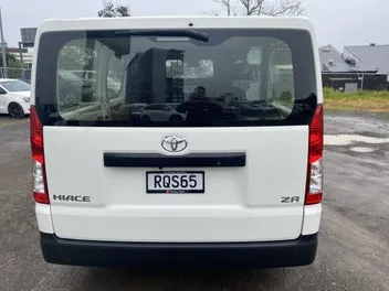 Toyota Hiace 2026 photo 4