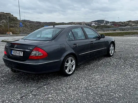 Mercedes-Benz E 200 2009 photo 3