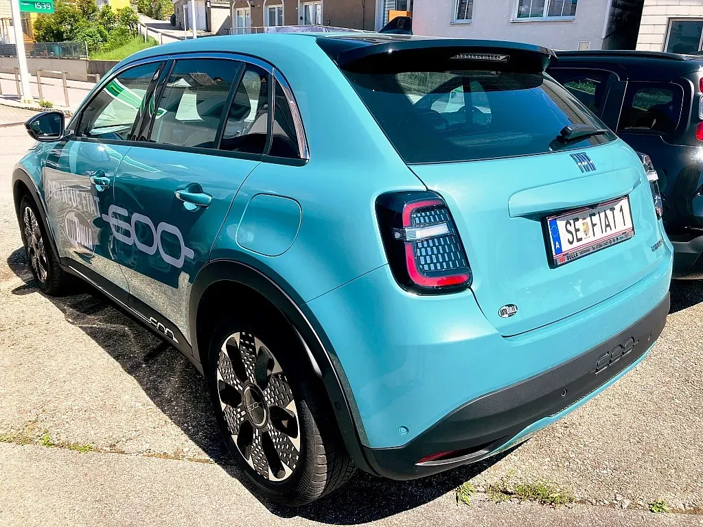 Fiat 600 Hybrid 2024 photo 3