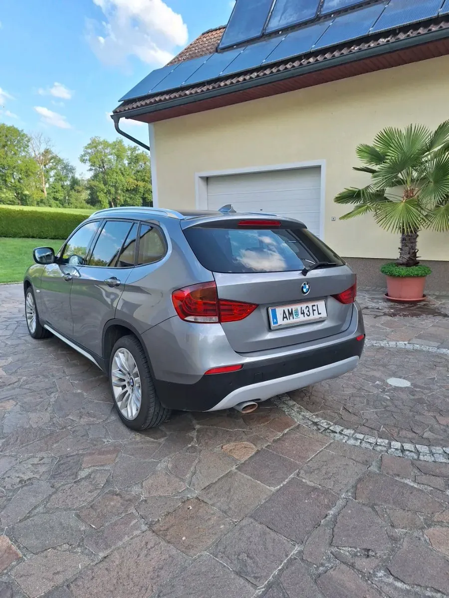 BMW X1 2011 photo 3