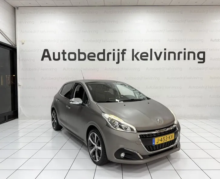 Peugeot 208 2016 photo 3