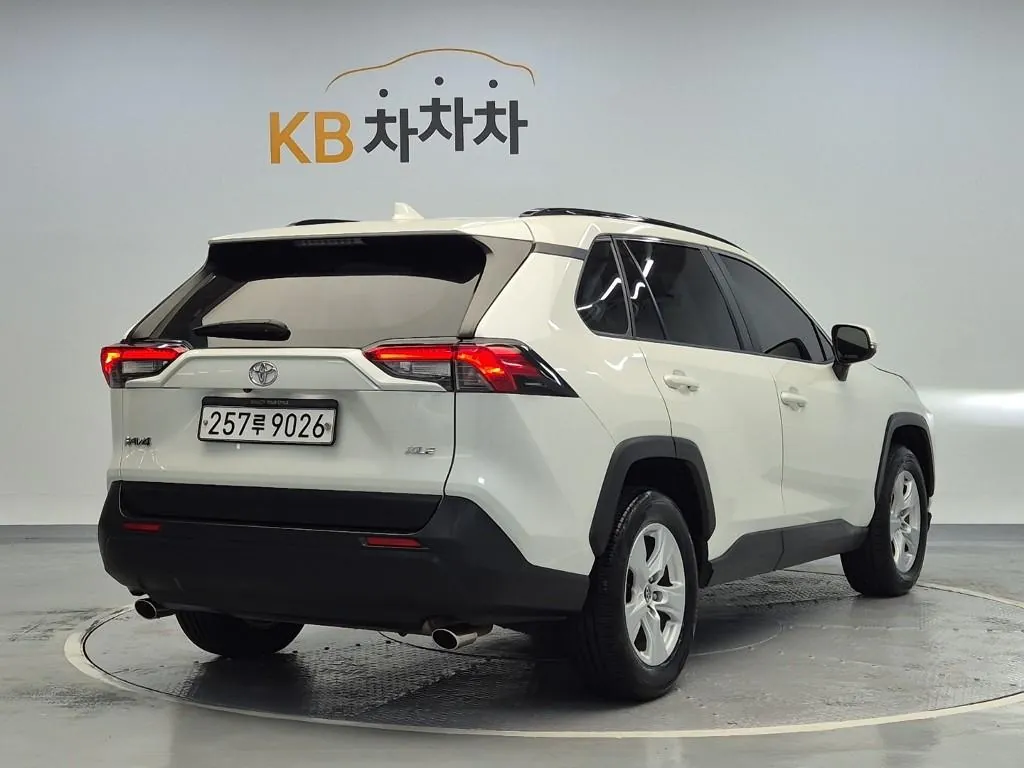 Toyota Rav4 2019 photo 3