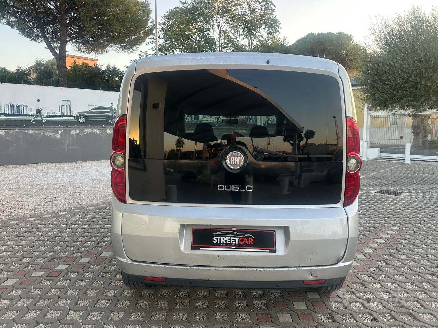 Fiat Doblo 2011 photo 4