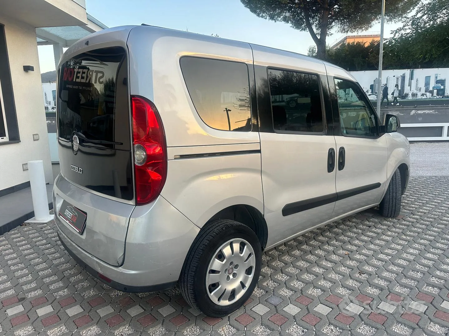 Fiat Doblo 2011 photo 3