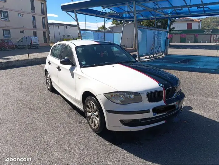 BMW 1 Series 2008 photo 2