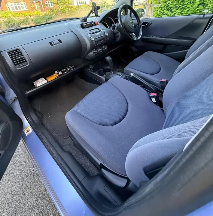 Honda Jazz 2004 photo 2