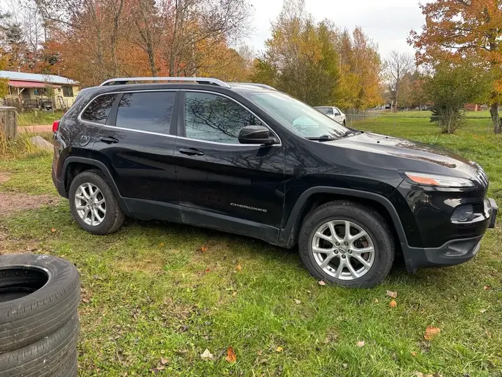 Jeep Cherokee 2014 photo 3
