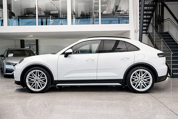 Porsche Macan 2025 photo 5