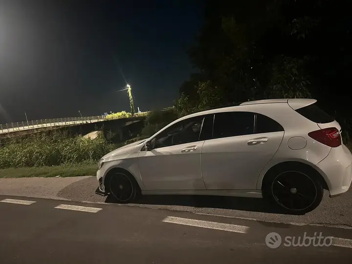 Mercedes-Benz A 2015 photo 5