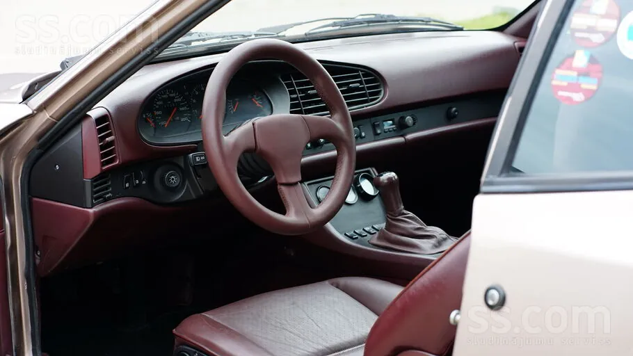Porsche 944 1988 photo 5