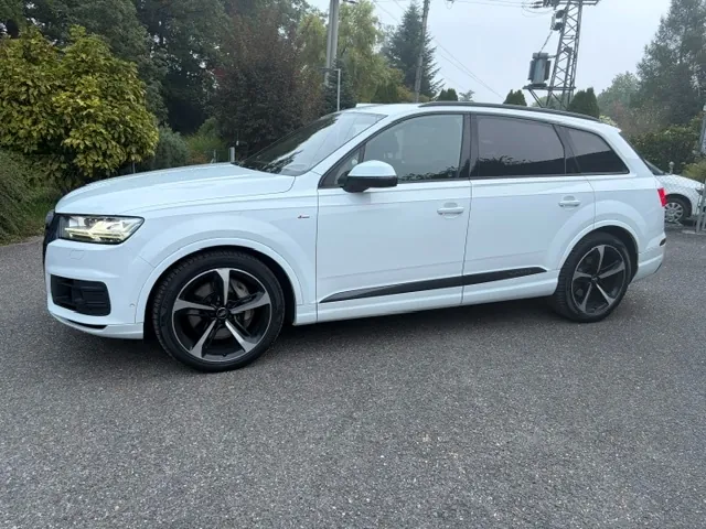 Audi Q7 2019 photo 2