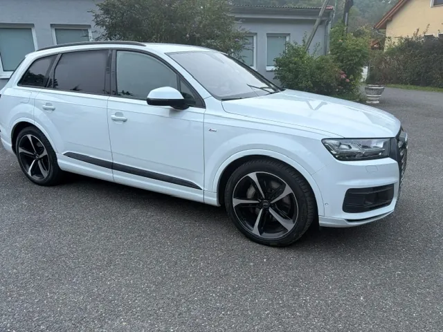 Audi Q7 2019 photo 3