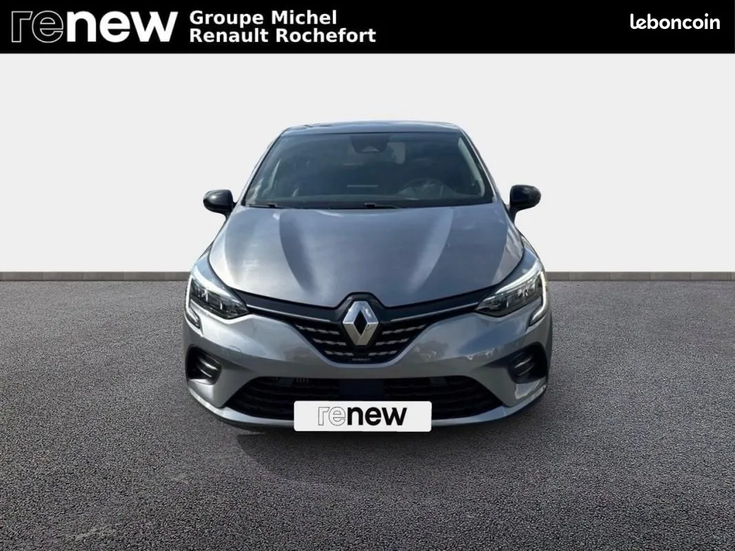 Renault Clio 2023 photo 2