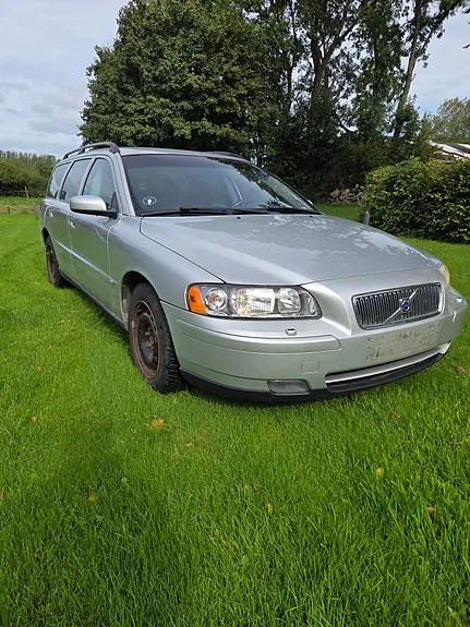 Volvo V70 2006 photo 2