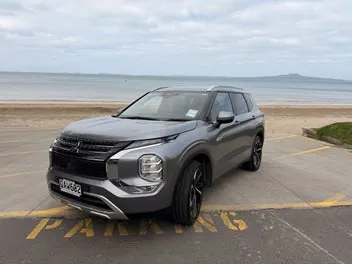 Mitsubishi Outlander 2023 photo 3