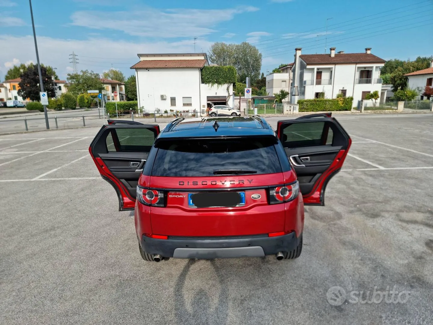 Land Rover Discovery Sport 2017 photo 3