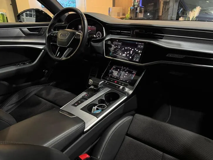 Audi A6 Avant 2021 photo 2
