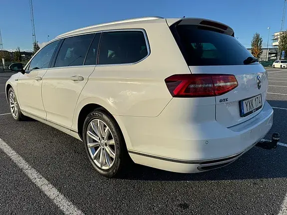 Volkswagen Passat 2018 photo 3