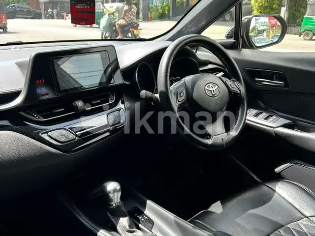 Toyota C-Hr 2017 photo 4