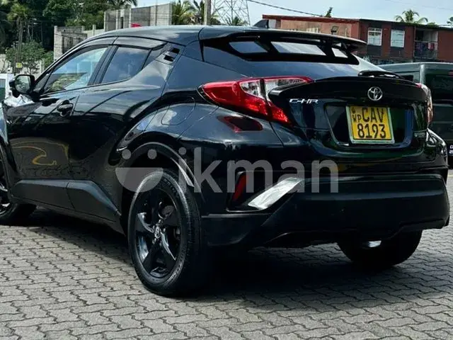 Toyota C-Hr 2017 photo 2