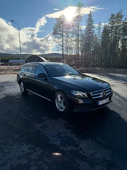 Mercedes-Benz E 220 2018 photo 2