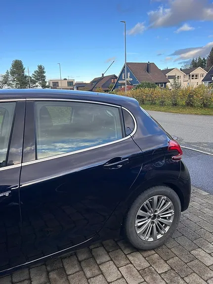 Peugeot 208 2017 photo 5