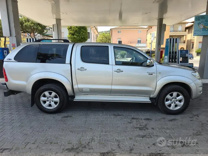 Toyota Hilux 2011 photo 5