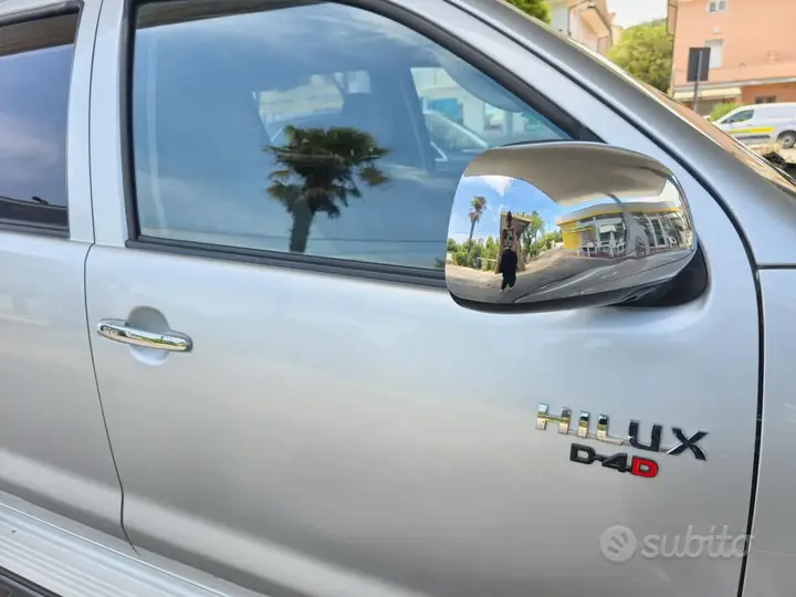 Toyota Hilux 2011 photo 3