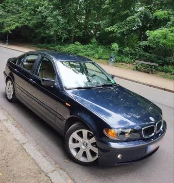 BMW 318I