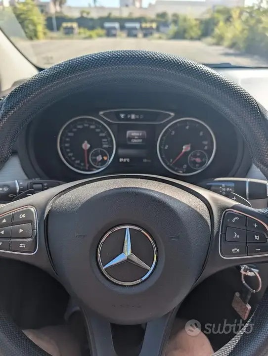 Mercedes-Benz B-Class 2018 photo 3