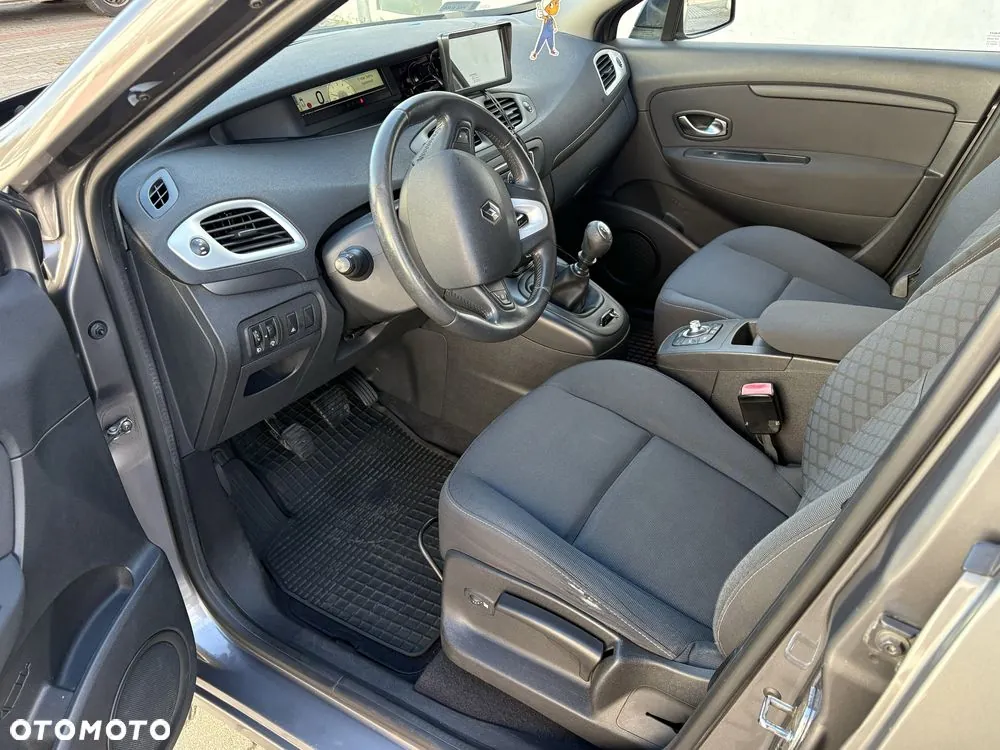 Renault Grand Scenic 2010 photo 5