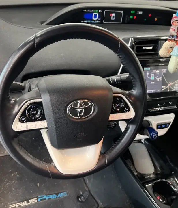 Toyota Prius Prime 2019 photo 3