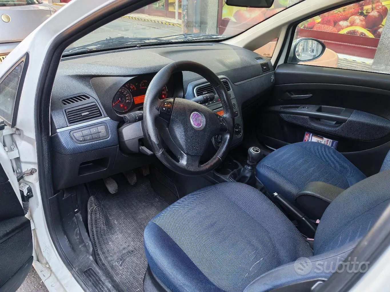 Fiat Grande Punto 2009 photo 4