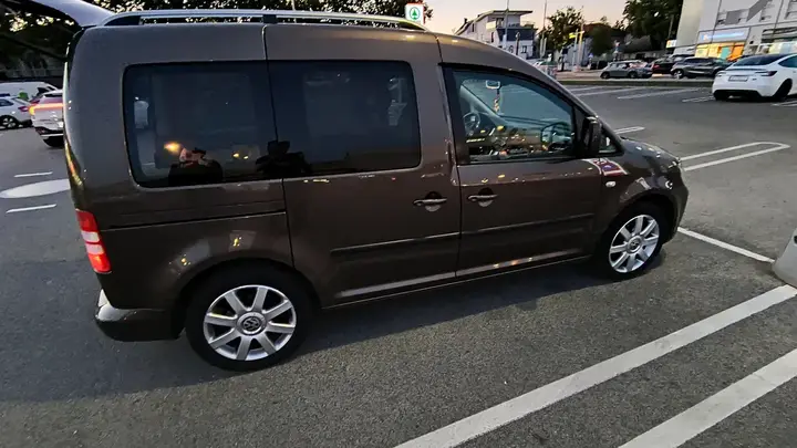 Volkswagen Caddy 2011 photo 3