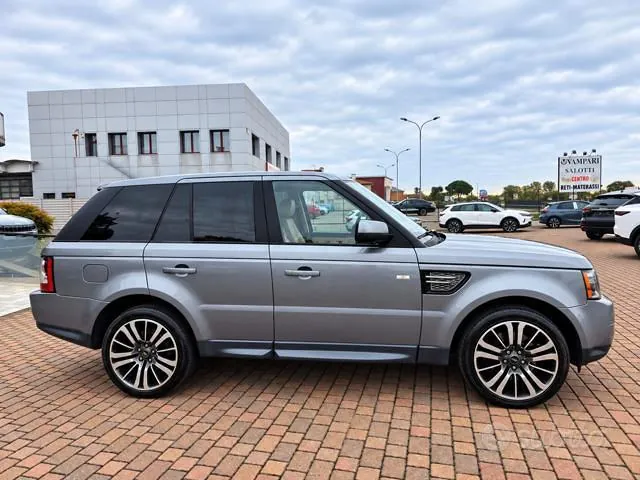 Land Rover Range Rover Sport 2012 photo 4