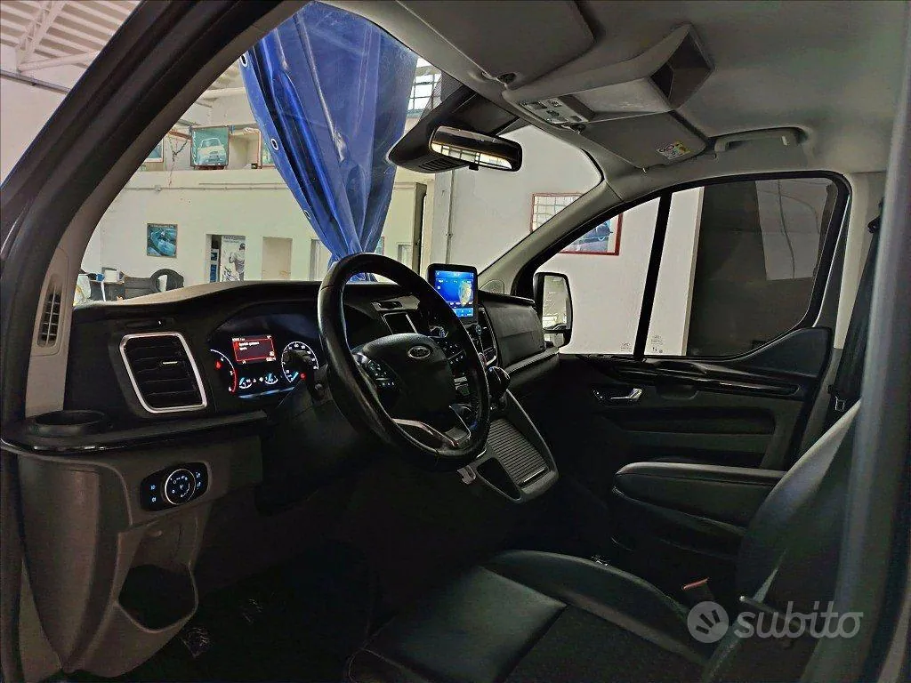 Ford Tourneo Custom 2022 photo 2