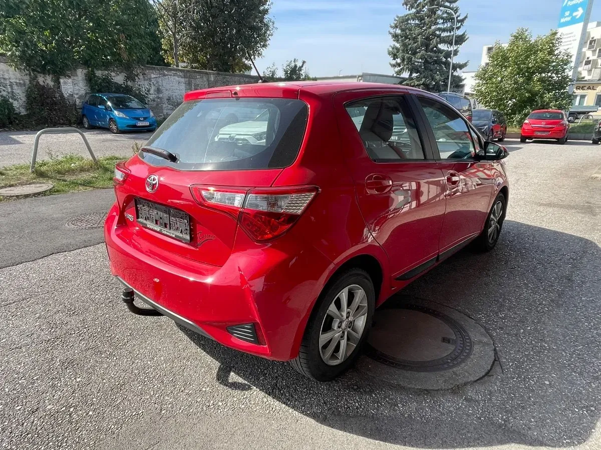Toyota Yaris 2017 photo 3