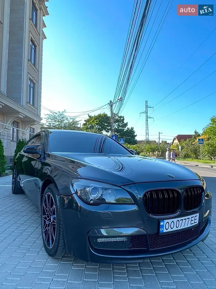 BMW 7 Series 2011 photo 5