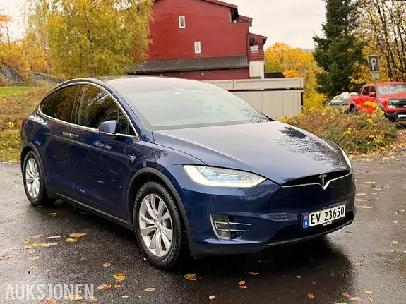 Tesla Model X 2018 photo 4