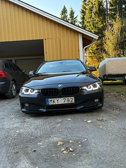 BMW 3 Series 2013 photo 2