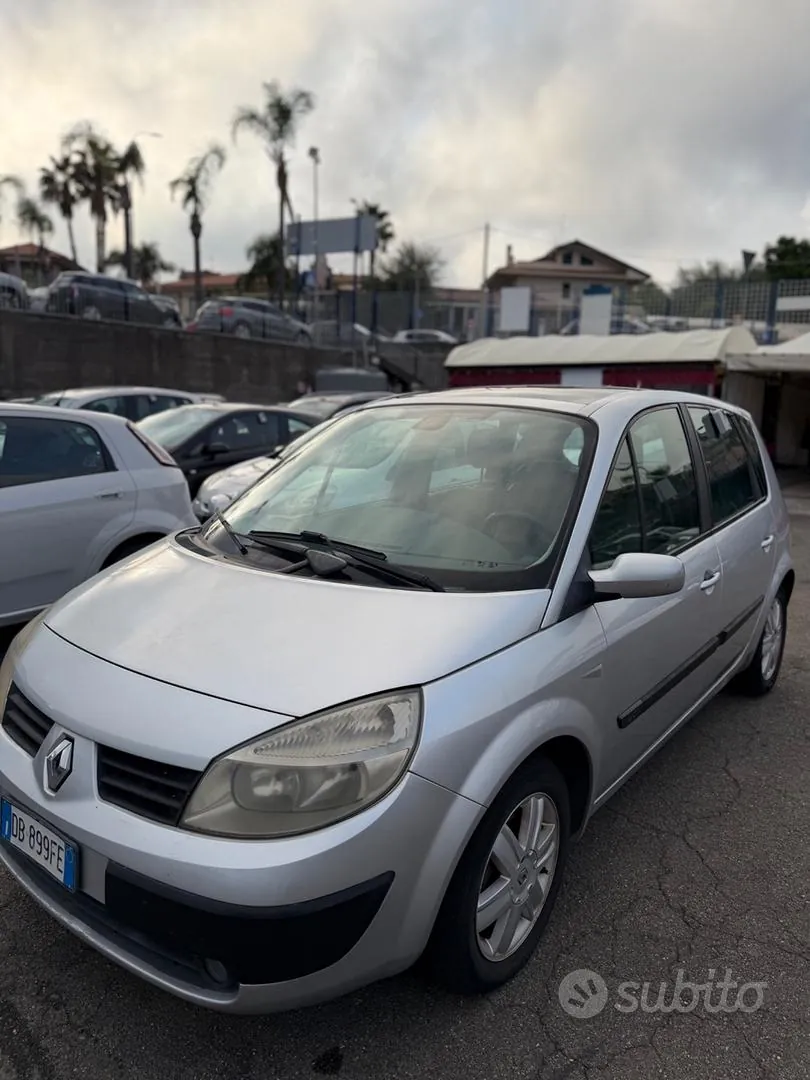 Renault Scenic 2006 photo 2