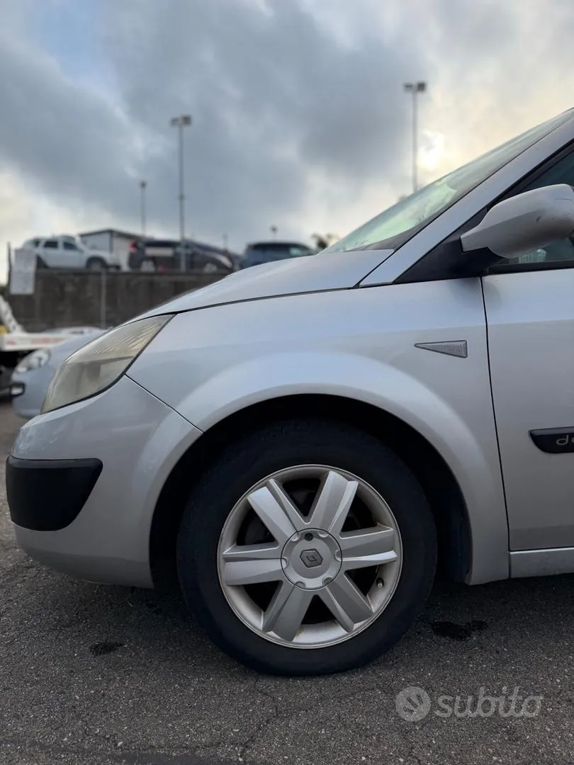 Renault Scenic 2006 photo 3