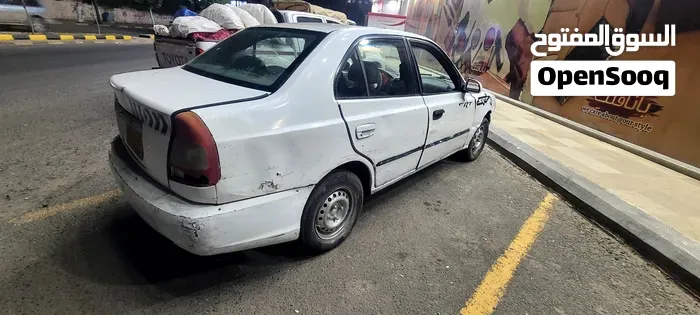 Hyundai Accent 2002 photo 2