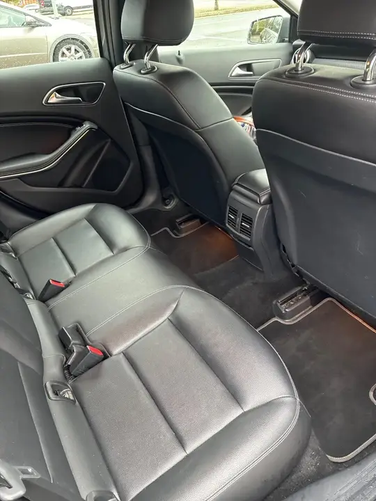 Mercedes-Benz A-Class 2017 photo 3
