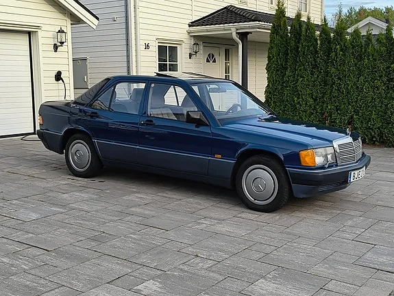 Mercedes-Benz 190 E 1990 photo 2