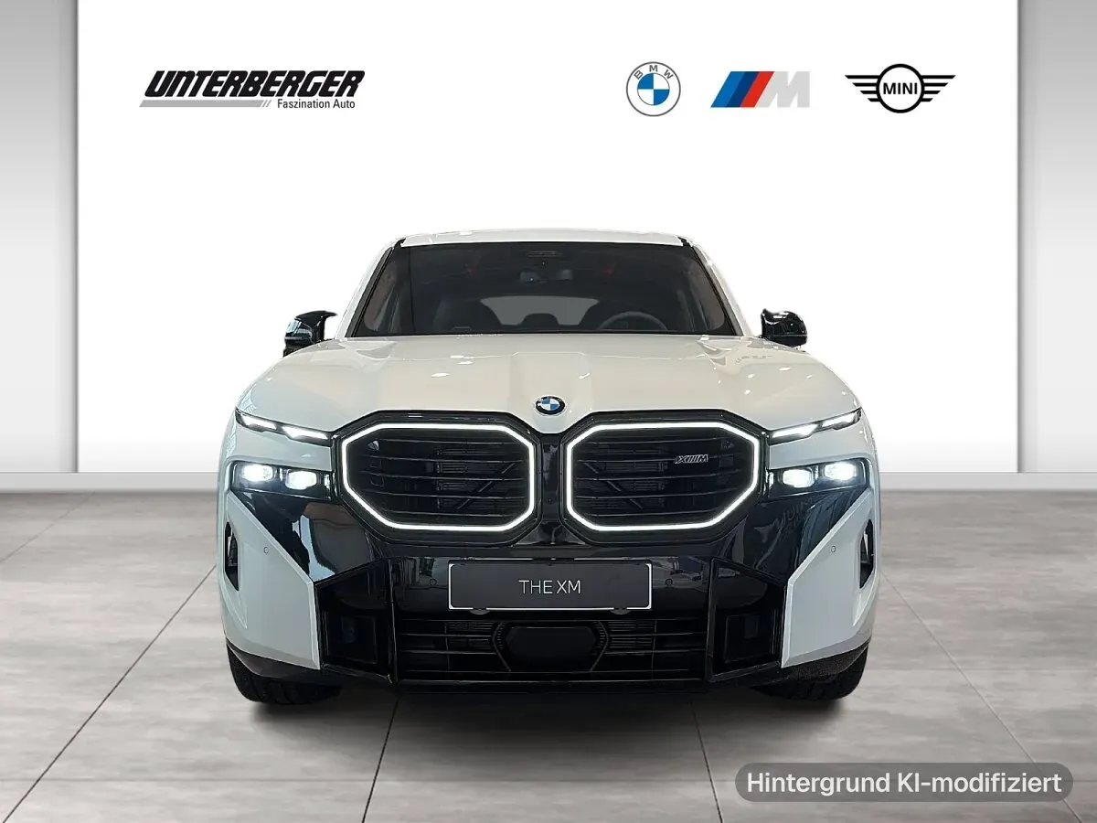 BMW Xm photo 2