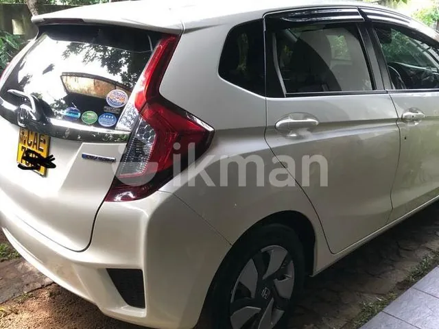 Honda Fit 2015 photo 2